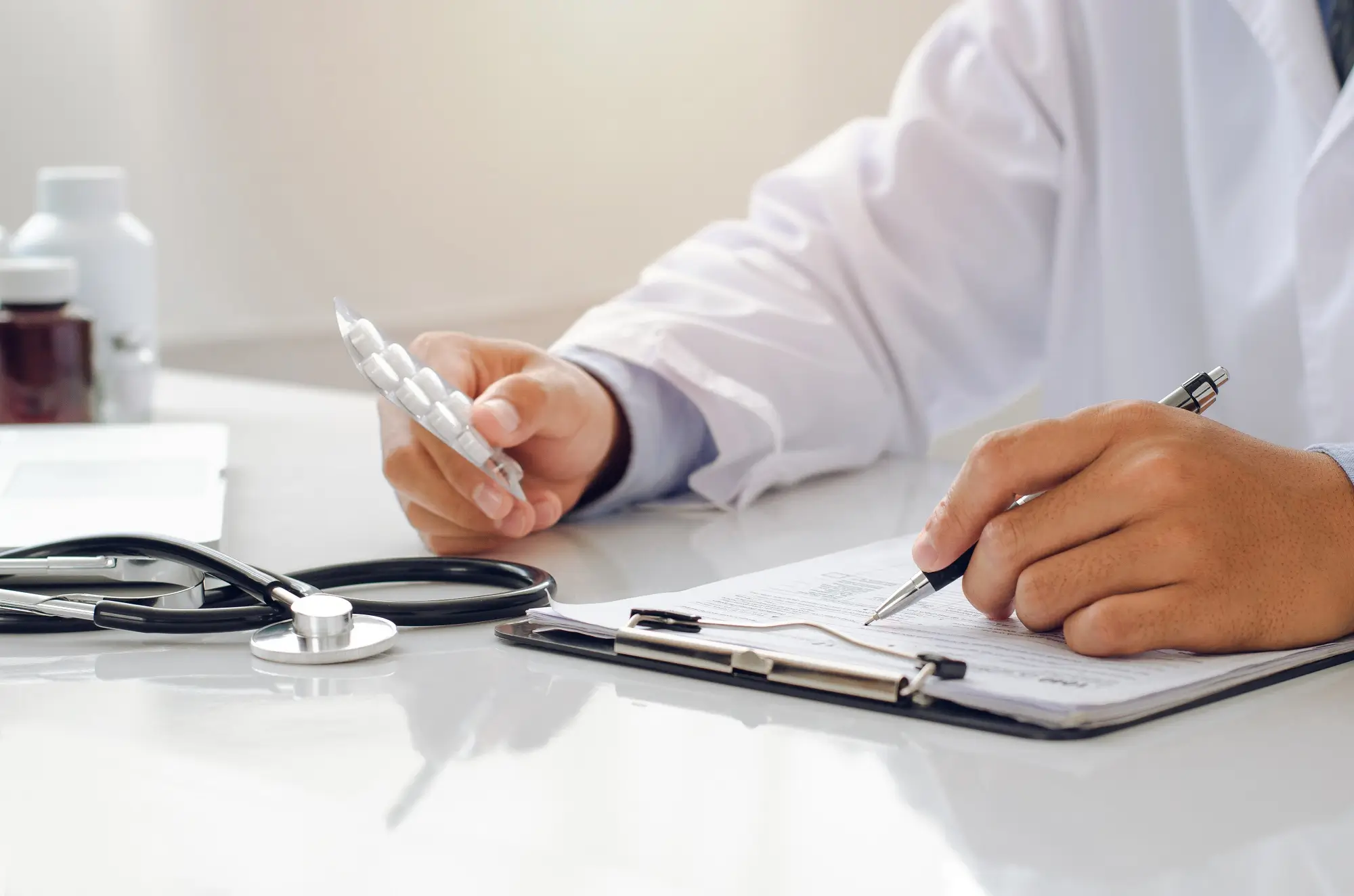 사무장약국 개설 등 약사법 위반 시 처벌 수위