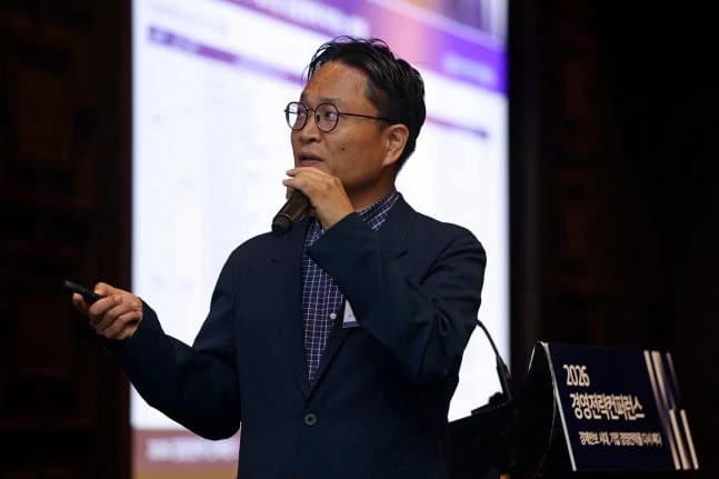 글로벌 보호무역주의에 공급망 비상..."생산전략, '변동성 흡수'가 핵심"