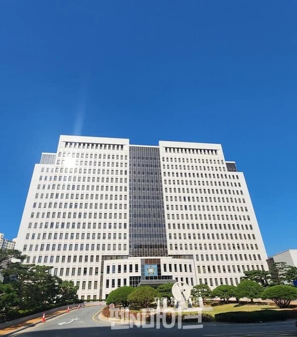 동료 계정으로 의료기록 열람한 직원 해고...법원 "과도한 징계·해고 무효”